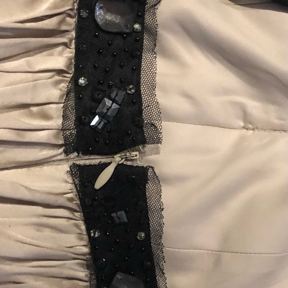 Stunning silk dress by BCBG - Picture 6 of 8